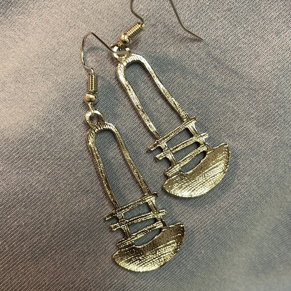 Silver Earrings - Picture 3 of 4